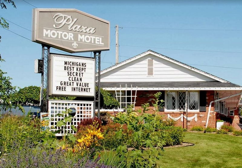 Plaza Motor Motel - Web Listing Photo